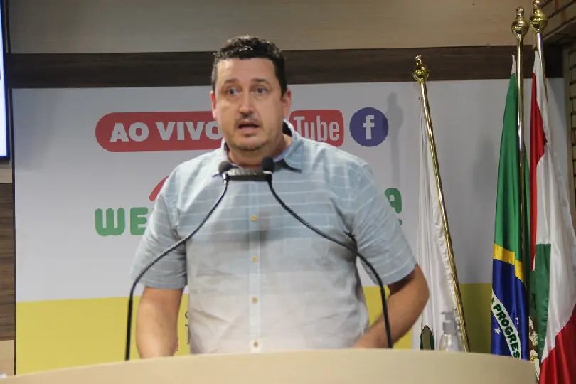 Vereador cobra que Prefeitura execute lei sobre terrenos baldios