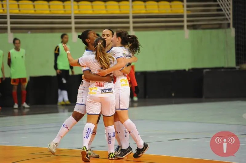 Barateiro Futsal goleia ABF pela Taça Brasil