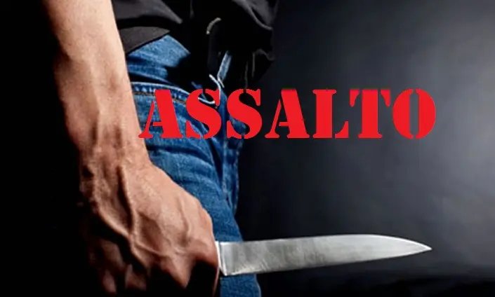 Vítima é rendida por três assaltantes