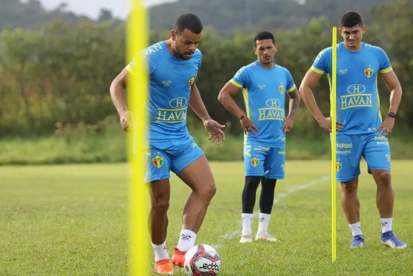 Brusque encerra prepara&ccedil;&atilde;o para o primeiro jogo das quartas de final 