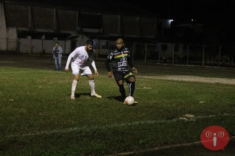 Brusque goleia Porto com dois de Eydison