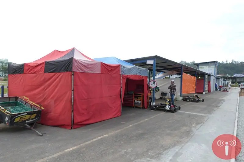 Motores já estão aquecidos no kartódromo