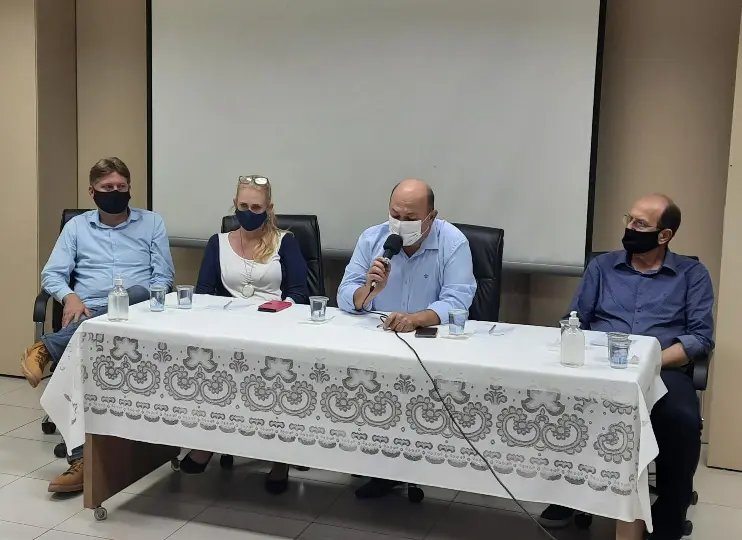 &ldquo;N&atilde;o foi tirada a estabilidade da ponte por conta das escava&ccedil;&otilde;es&rdquo;, afirmou engenheiro