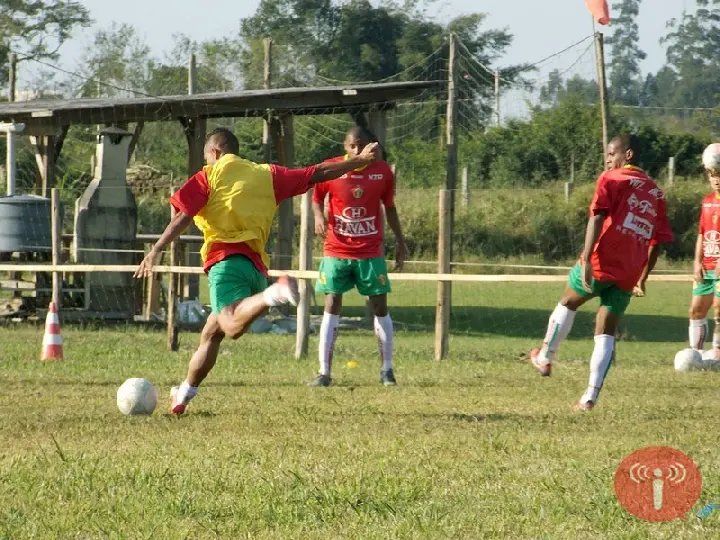 Mais um treino em campo reduzido