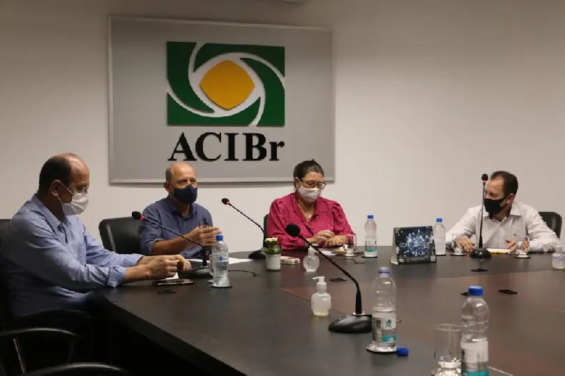 ACIBr media encontro sobre parcerias para o assistencialismo