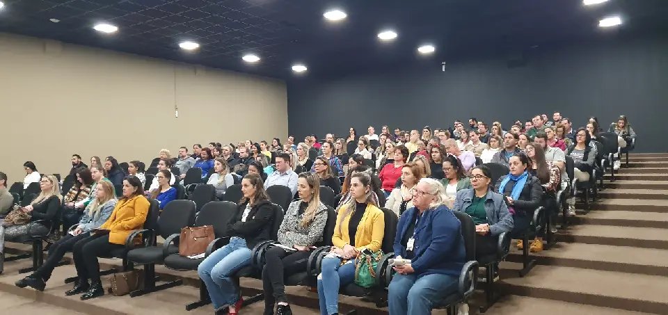 Mais de 150 profissionais de odontologia participam de capacita&ccedil;&atilde;o 