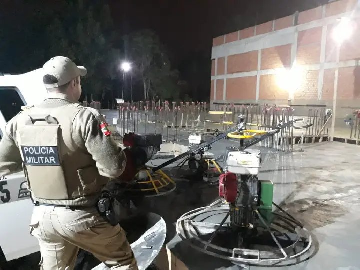 PM apreende m&aacute;quinas de obra que perturbava o sossego