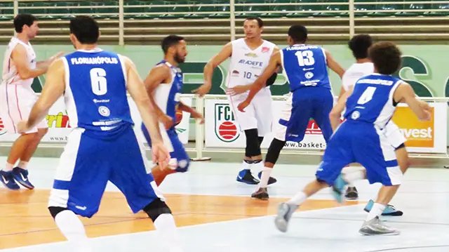 Avaí bate AD/Brusque no Estadual de Basquete