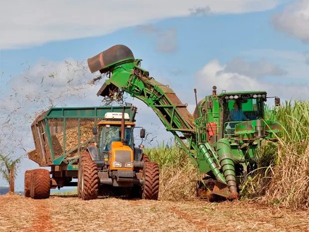 Adiada exigência de emplacamento de máquinas agrícolas