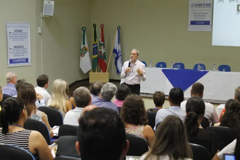 Unifebe promove formação continuada do 2º semestre