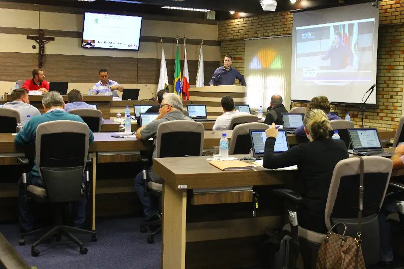 Câmara aprova LDO 2018 e PPA 2018-2021 em sessão rápida