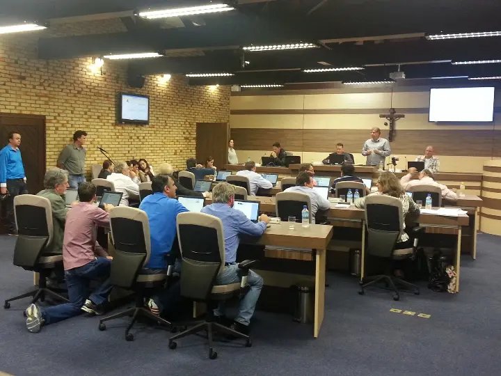 Vereadores divergem sobre incentivos da Bahia