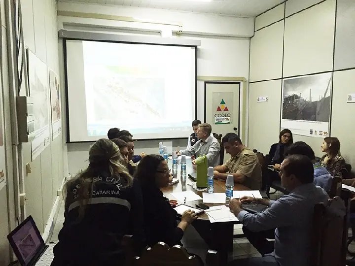 Chuvas fortes atingem 28 cidades em SC