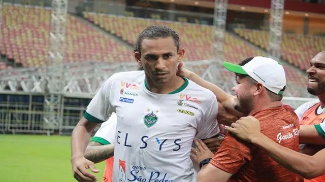 Brusque quer contratar Hamilton em definitivo
