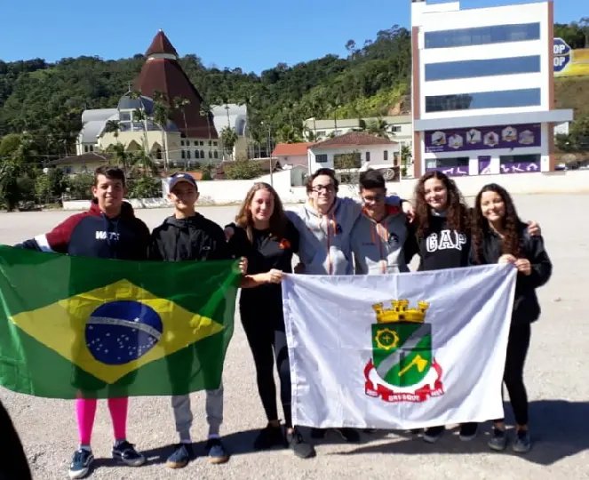 Brusquenses conquistam medalhas em competi&ccedil;&atilde;o no Uruguai