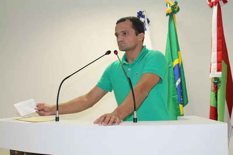 Vereador pede reparos em ponte no bairro Guabiruba Sul