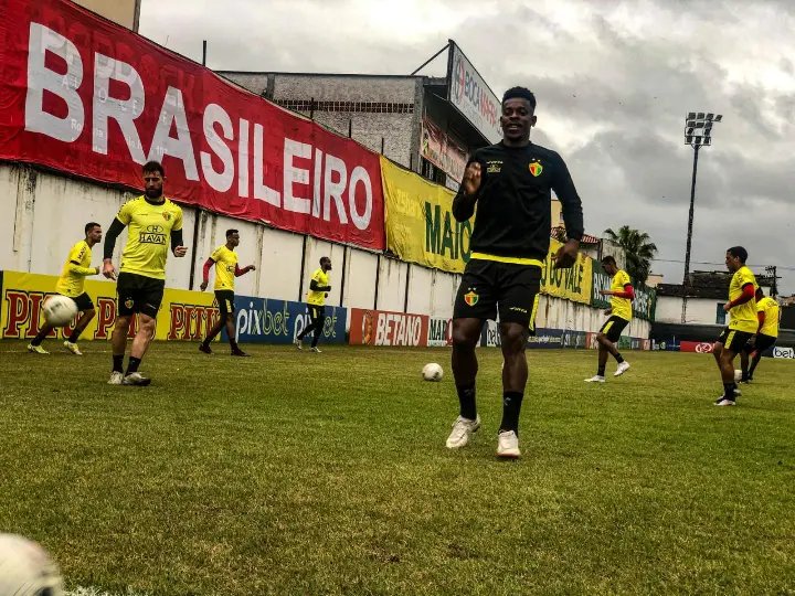Brusque realiza &uacute;ltimo treino em casa antes da viagem