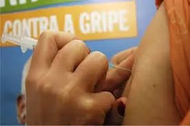 Vacina contra gripe é oferecida a professores