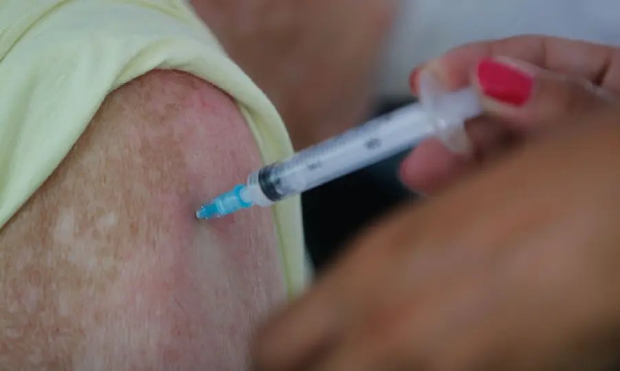 Campanha de vacina&ccedil;&atilde;o contra a gripe come&ccedil;a nesta segunda