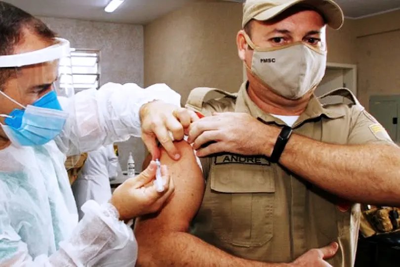 PM come&ccedil;a a receber vacina&ccedil;&atilde;o em SC