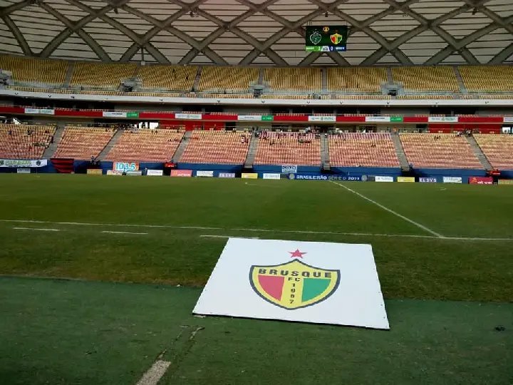 Palco da decis&atilde;o pronto para receber Manaus e Brusque 