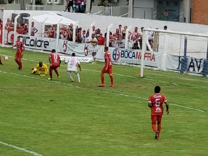 Rival de s&aacute;bado foi o primeiro do marreco em jogos oficiais