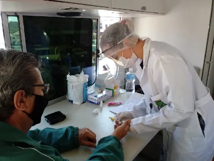 Secretaria da Sa&uacute;de homenageia servidores 