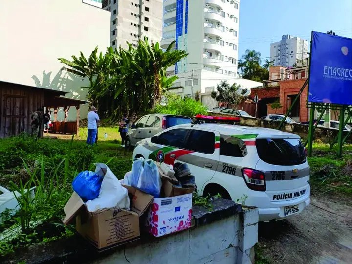 Prefeitura realiza abordagem social e encaminha tr&ecirc;s casais para albergue municipal