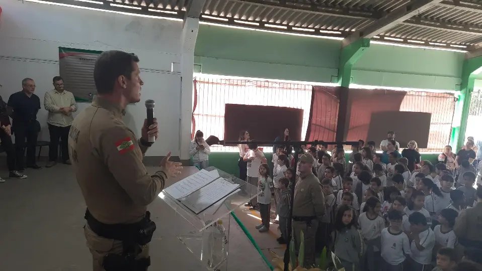(V&iacute;deo) Programa Estudante Cidad&atilde;o premia estudantes brusquenses