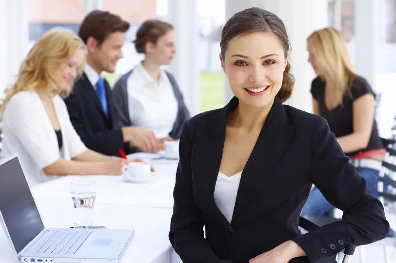Curso gratuito prepara jovens para mercado de trabalho