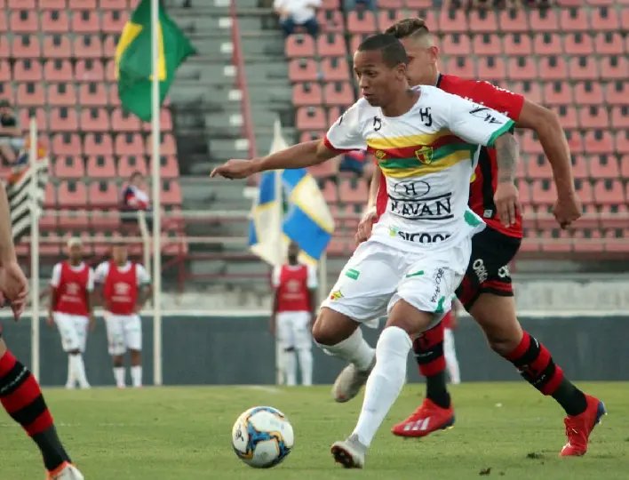 Z&eacute; Mateus projeta duelo equilibrado na final da S&eacute;rie D