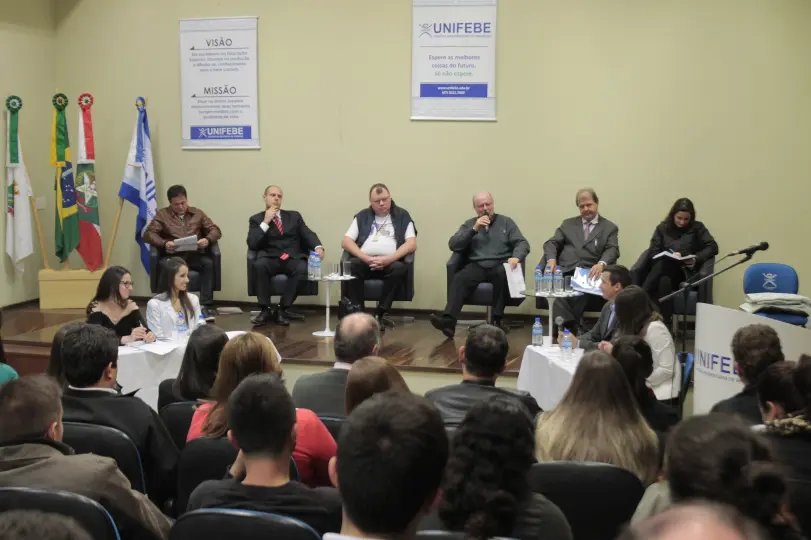 Unifebe debate proposta de redução da maioridade penal