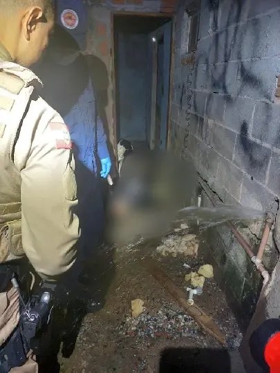 Corpo de homem com marcas de tiros &eacute; encontrado, em Itaja&iacute;