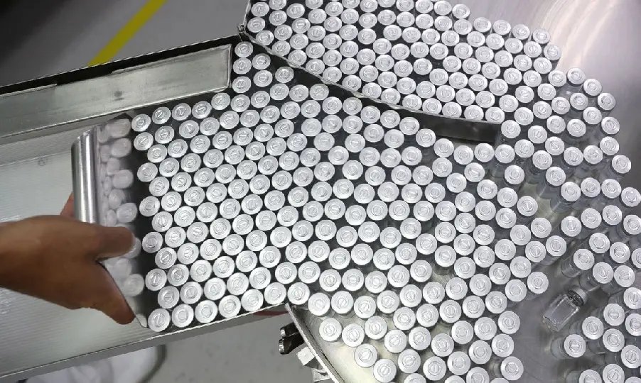 Fiocruz recebe hoje insumos para produzir mais 12 milh&otilde;es de vacinas