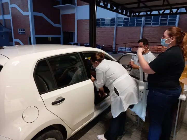 A&ccedil;&atilde;o vacina mais de 500 idosos contra a Covid-19 em Brusque