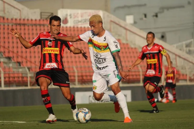 Brusque FC perde por 2 a 0 e se complica contra o Ituano