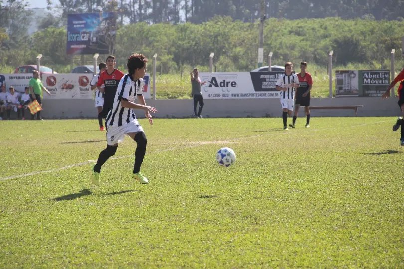 Santos Dumont larga com vitórias na 25ª SC CUP - Torneio Internacional de Futebol