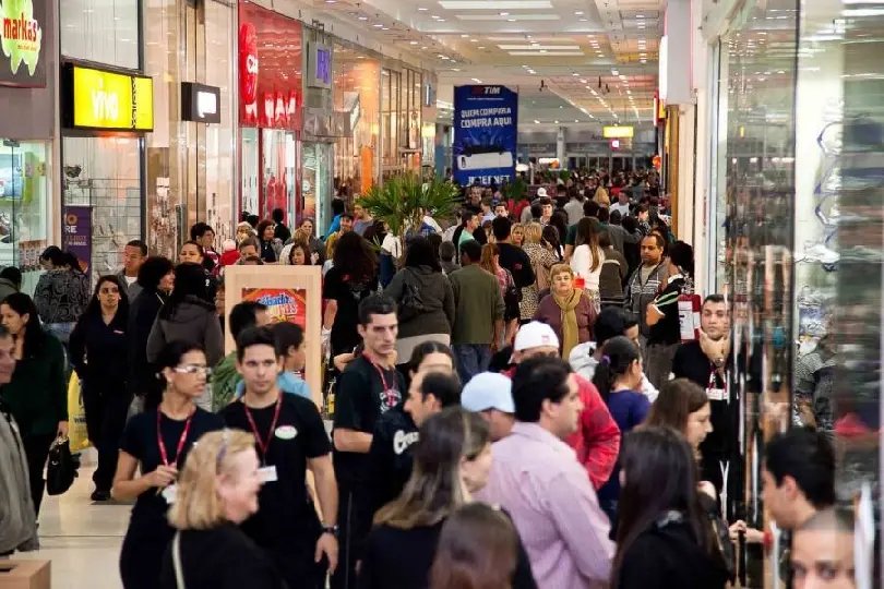 Comércio brasileiro registra pequeno aumento