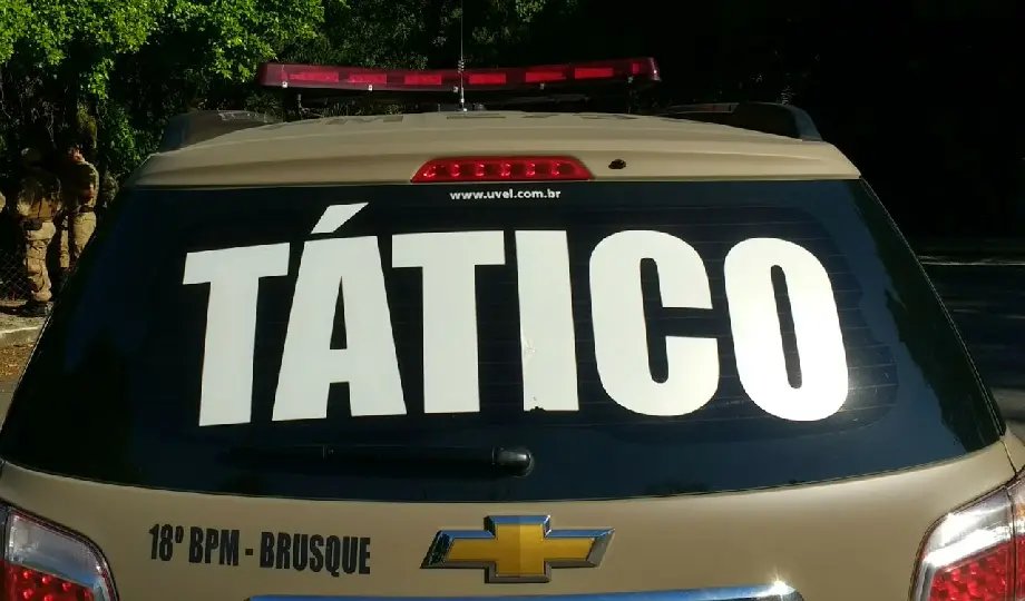 Homem é preso em flagrante após agredir idoso