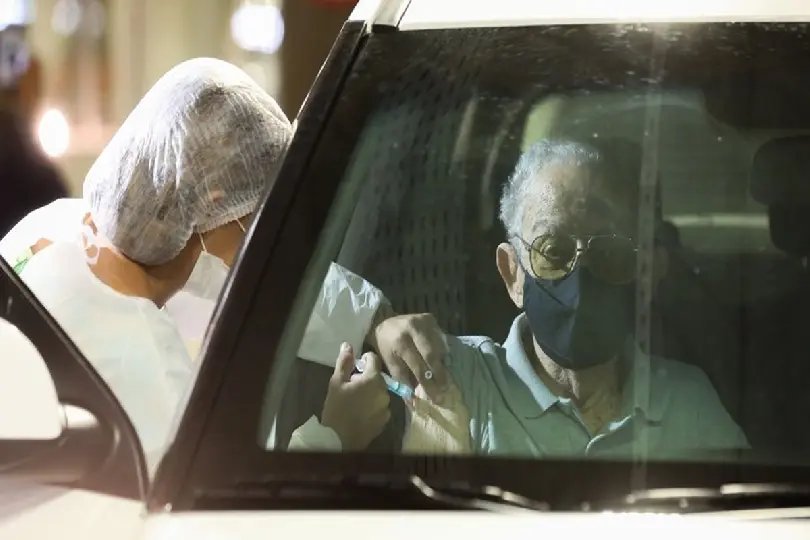 Vacina&ccedil;&atilde;o para idosos com 73 anos ou mais
