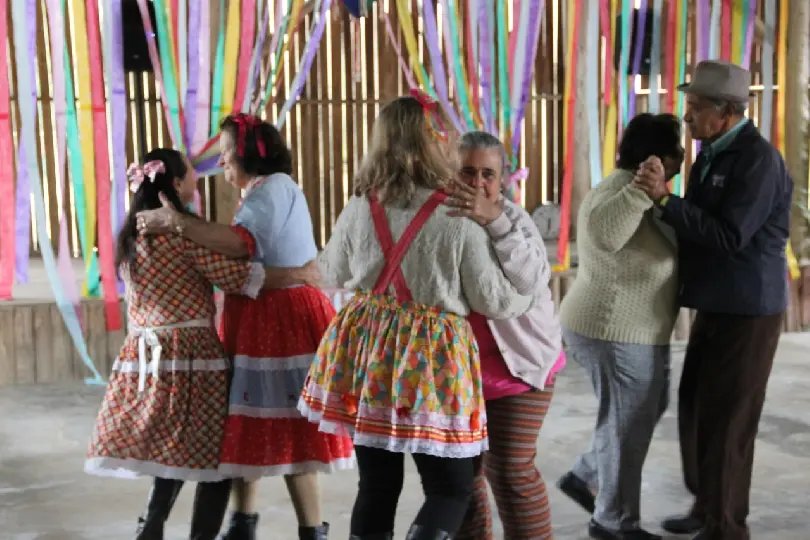 Cras realiza Festa Junina  no bairro Limeira