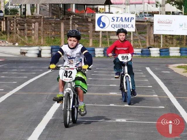 Domingo de pedaladas no Kartódromo Municipal