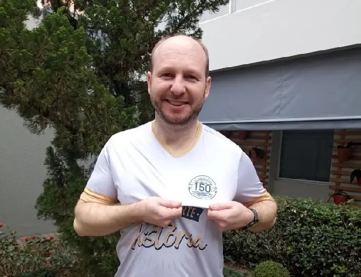 Jogo festivo re&uacute;ne Amigos do Brusque Futebol Clube e Amigos da Par&oacute;quia S&atilde;o Lu&iacute;s Gonzaga