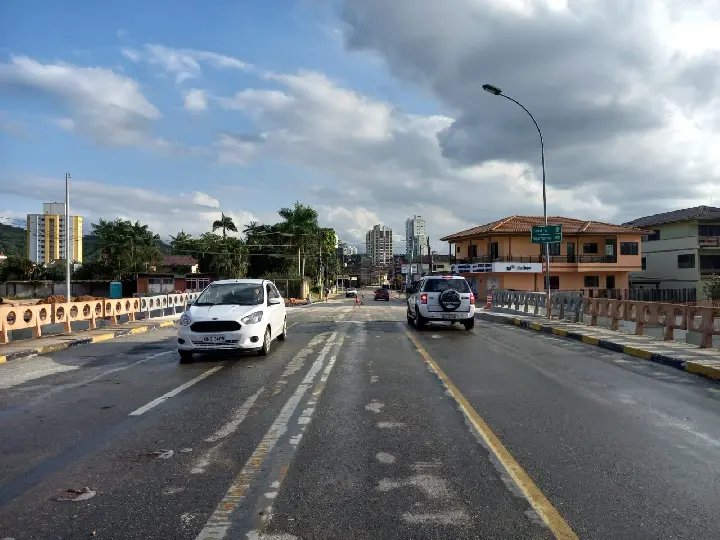 Ponte do Bombeiro est&aacute; reaberta para o tr&acirc;nsito
