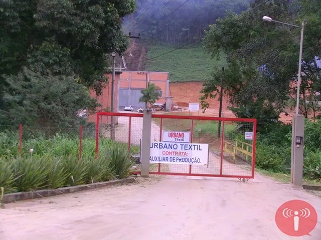 Desabamento de galpão deixou três feridos