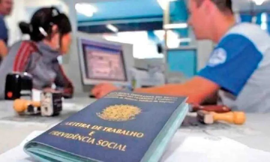 Mercado de trabalho para jovens reaquece e cria 73 mil vagas em maio