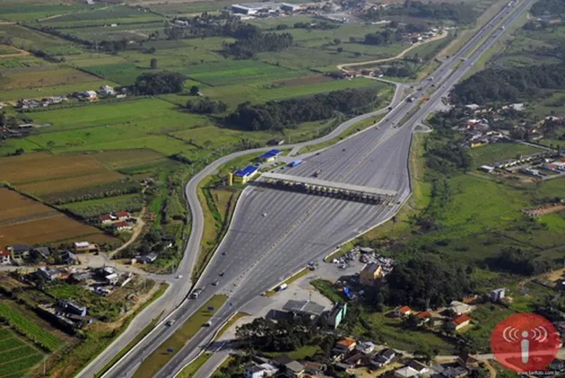 Suspenso pedágio em trecho catarinense da BR-101