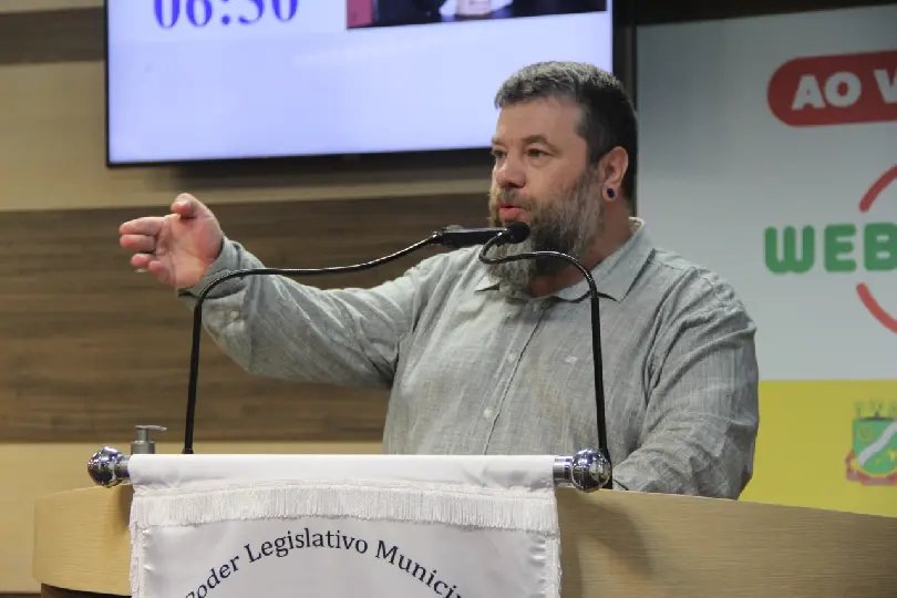Vereador apresenta projeto para que empresas adotem lixeiras