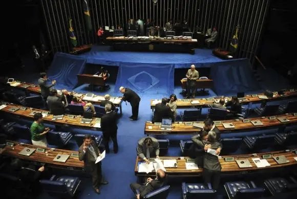 Senado deve votar reforma trabalhista na quarta-feira