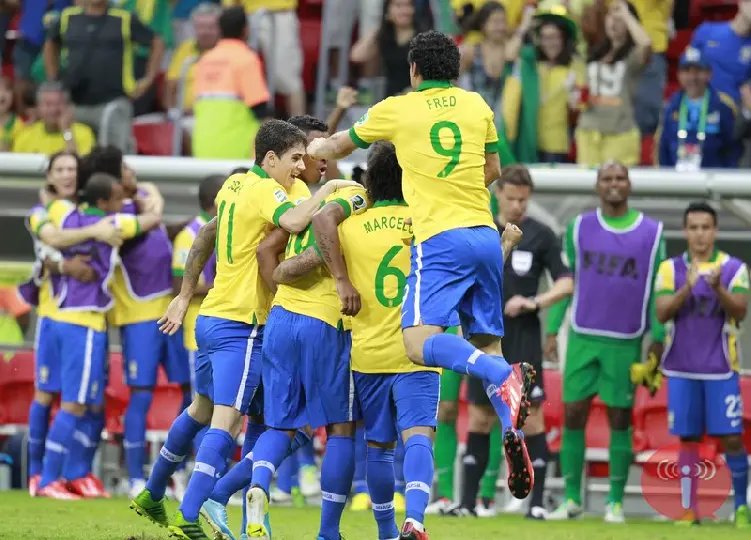 Brasil larga com 3 a 0